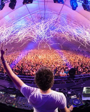 Steve Aoki